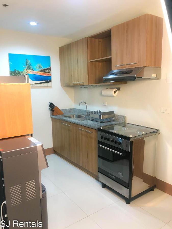 2 Bedroom Condo @ Midpoint Residences W/ City View Mandaue Exteriör bild