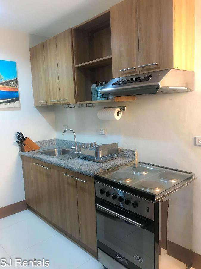 2 Bedroom Condo @ Midpoint Residences W/ City View Mandaue Exteriör bild