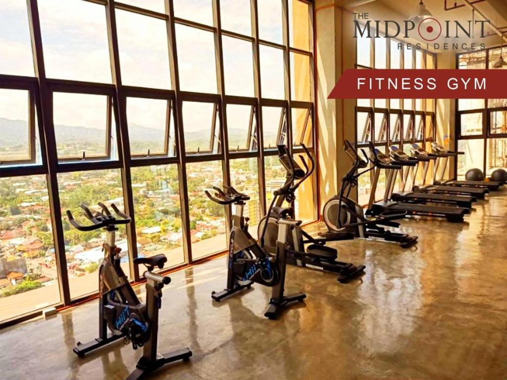 2 Bedroom Condo @ Midpoint Residences W/ City View Mandaue Exteriör bild